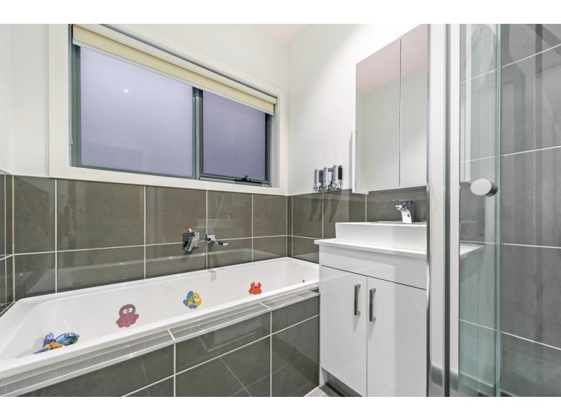 6 Virtue Way, Craigieburn VIC 3064