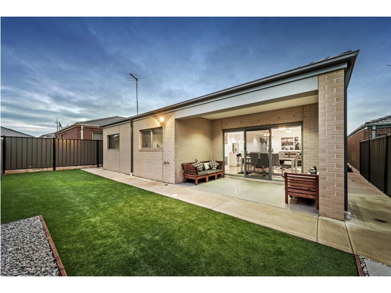 6 Virtue Way, Craigieburn VIC 3064