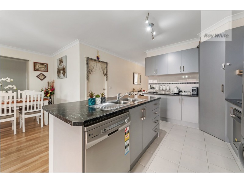 28 Greenham Avenue, Craigieburn VIC 3064