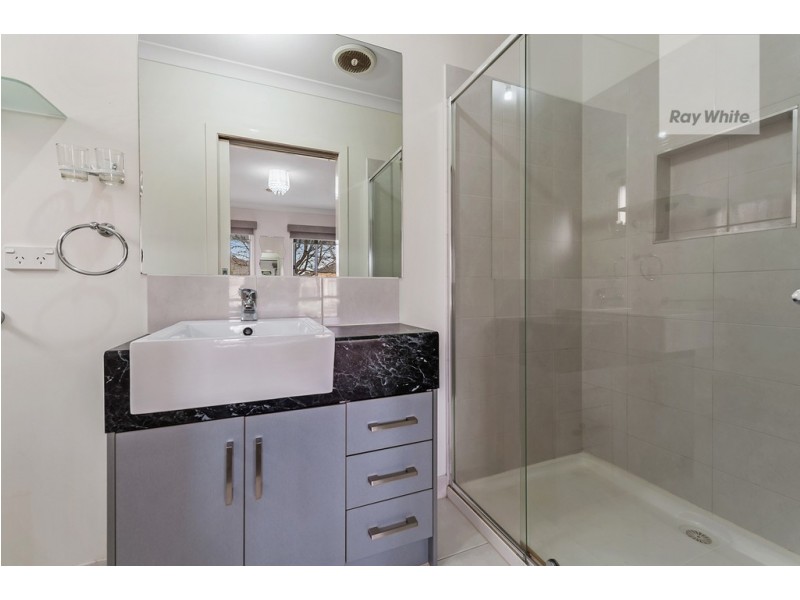 28 Greenham Avenue, Craigieburn VIC 3064