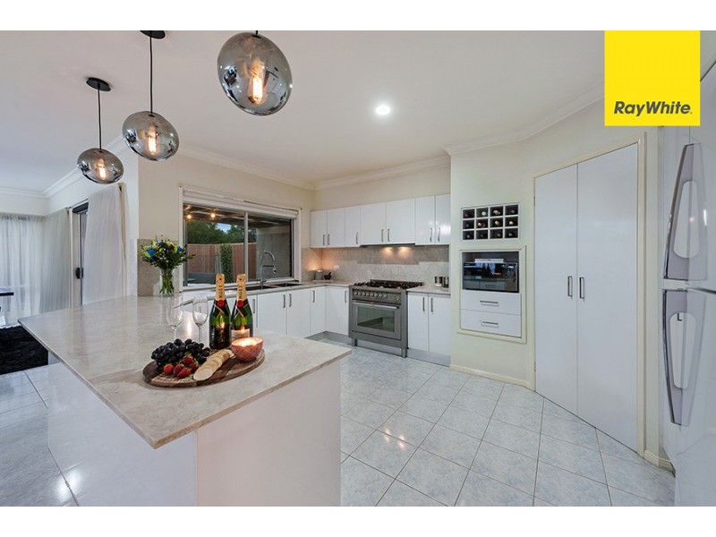 1 Angus Court, Roxburgh Park VIC 3064