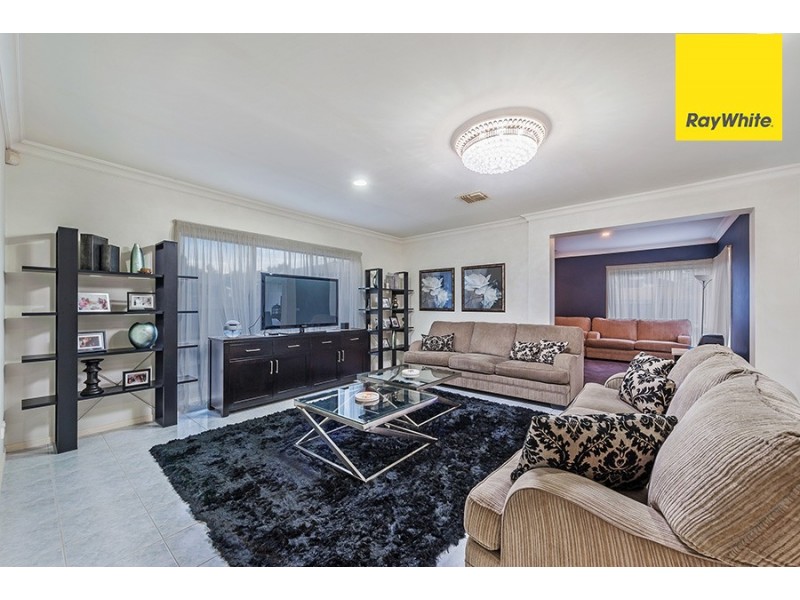 1 Angus Court, Roxburgh Park VIC 3064