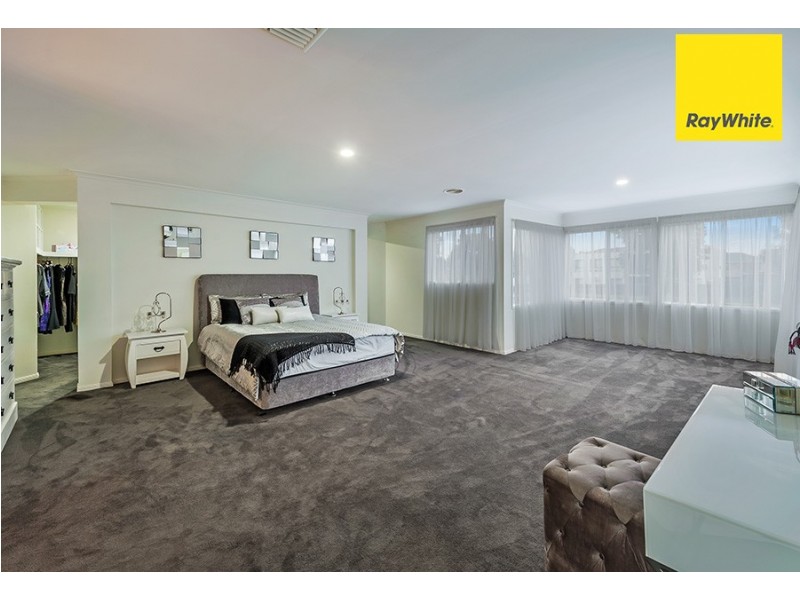 1 Angus Court, Roxburgh Park VIC 3064