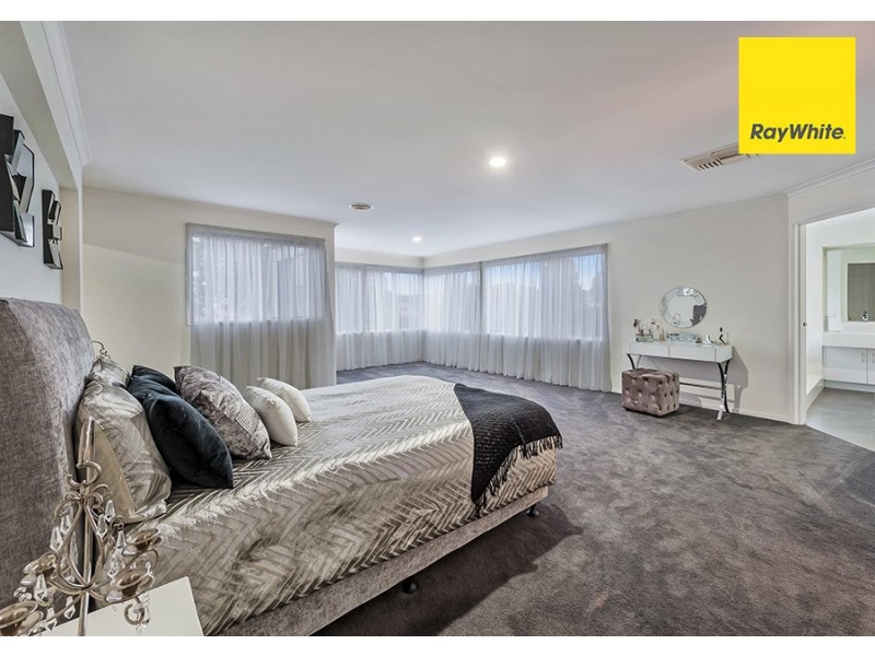 1 Angus Court, Roxburgh Park VIC 3064