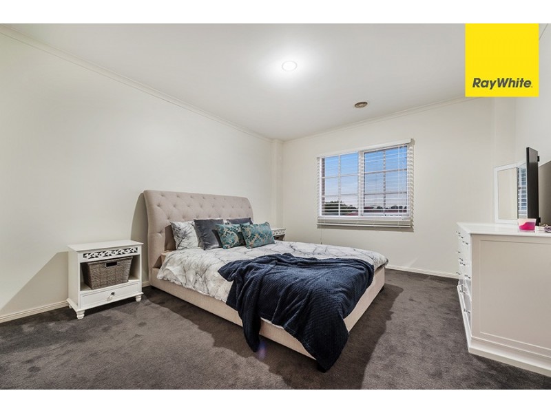 1 Angus Court, Roxburgh Park VIC 3064