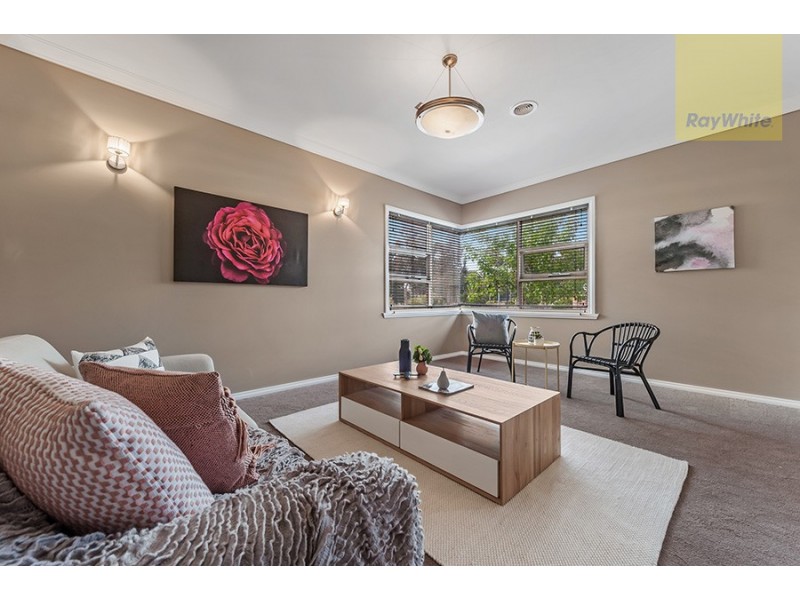 2 Healesville Loop, Craigieburn VIC 3064