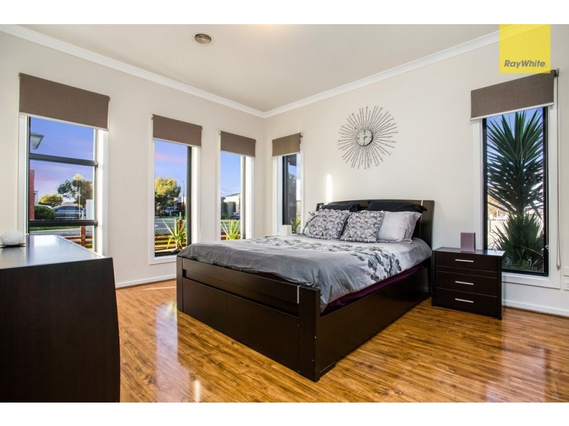 8 Densham Way, Craigieburn VIC 3064