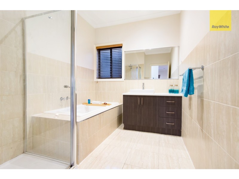 8 Densham Way, Craigieburn VIC 3064