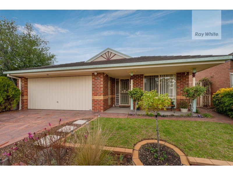39 Lakes Drive, Craigieburn VIC 3064