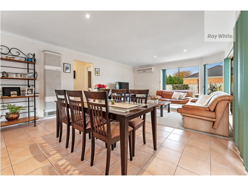39 Lakes Drive, Craigieburn VIC 3064