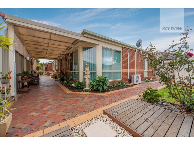 39 Lakes Drive, Craigieburn VIC 3064
