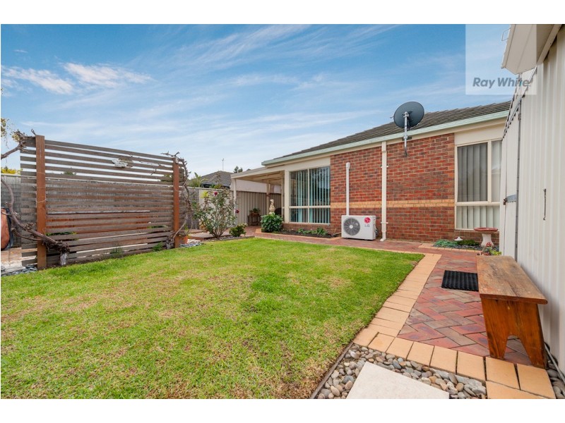 39 Lakes Drive, Craigieburn VIC 3064