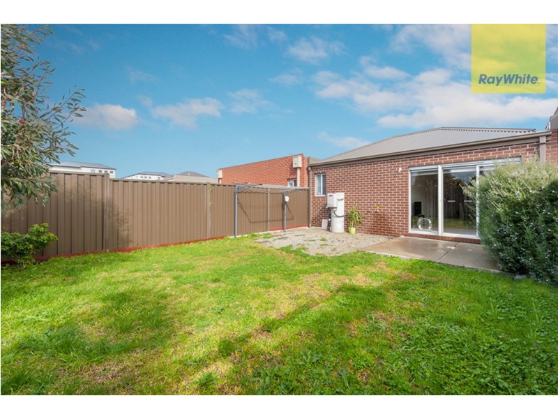 27 Furlong Street, Craigieburn VIC 3064