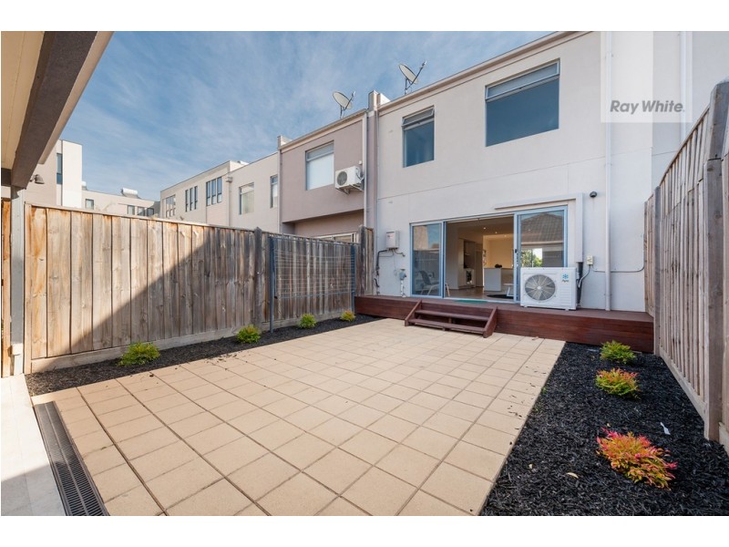 16/8 Moresby Court, Craigieburn VIC 3064