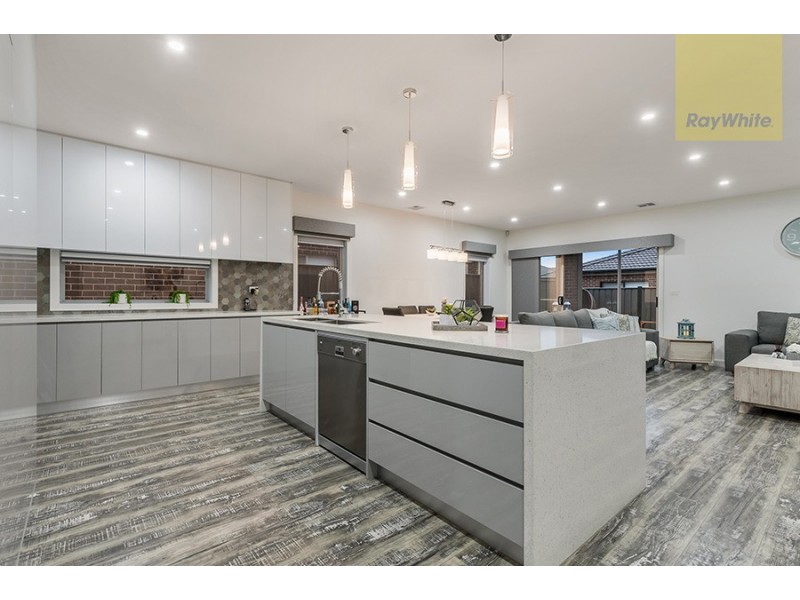 29 Lemon Myrtle Way, Craigieburn VIC 3064