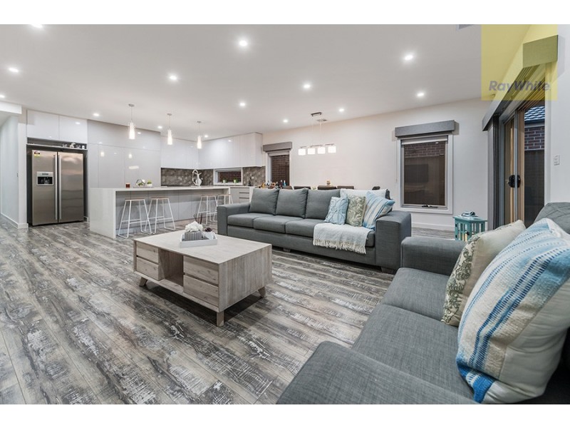 29 Lemon Myrtle Way, Craigieburn VIC 3064