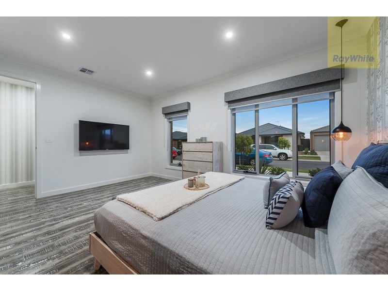 29 Lemon Myrtle Way, Craigieburn VIC 3064