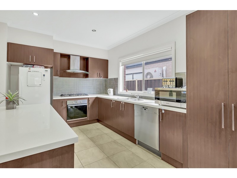 17 Acland Street, Craigieburn VIC 3064