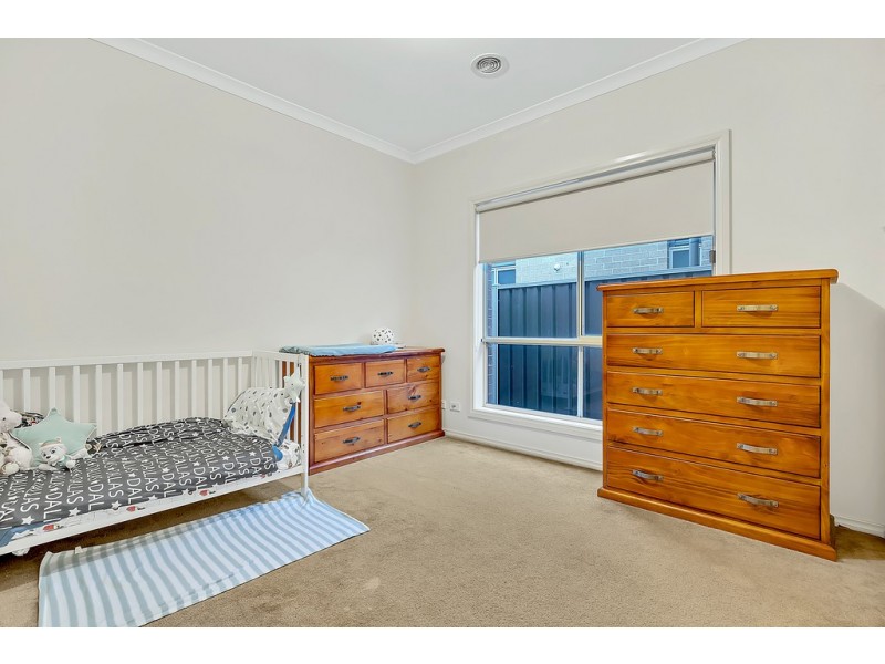 17 Acland Street, Craigieburn VIC 3064