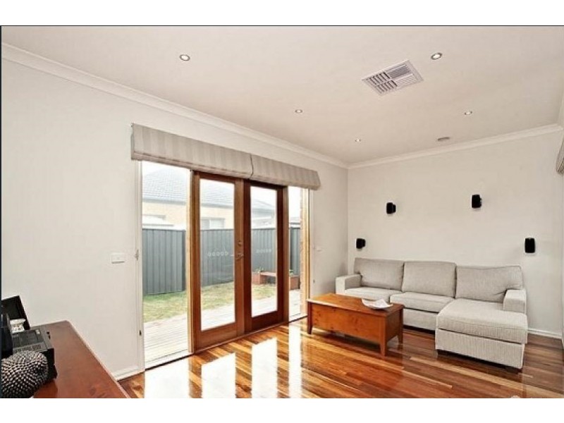 22 Ebony Circuit, Craigieburn VIC 3064