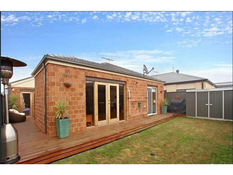 22 Ebony Circuit, Craigieburn VIC 3064
