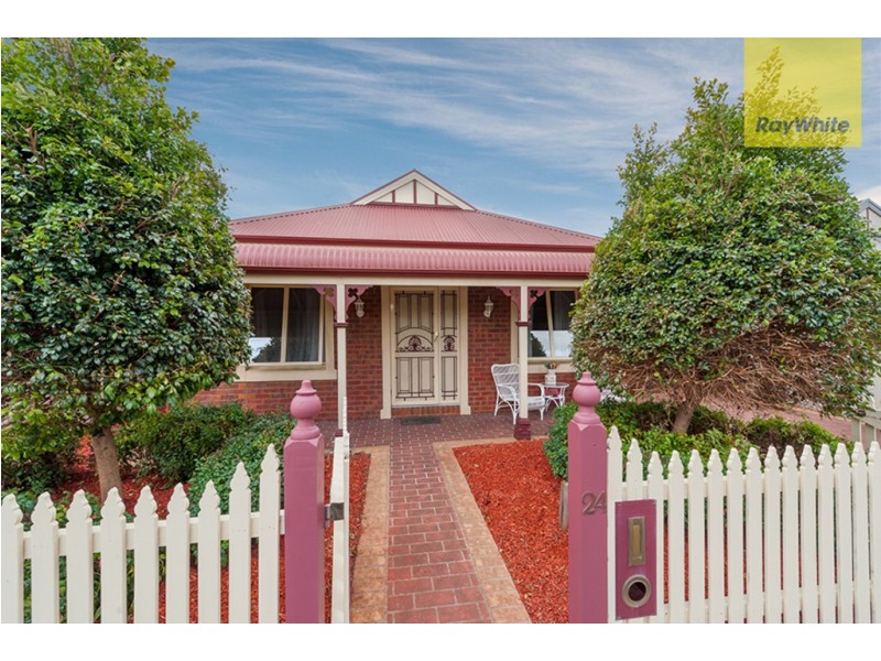 24 Willmott Drive, Craigieburn VIC 3064