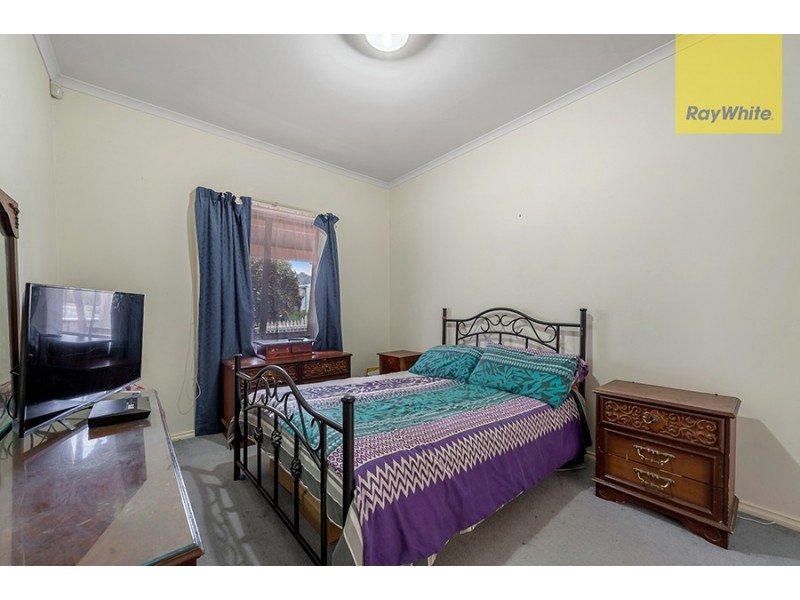 24 Willmott Drive, Craigieburn VIC 3064
