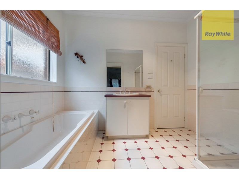 24 Willmott Drive, Craigieburn VIC 3064