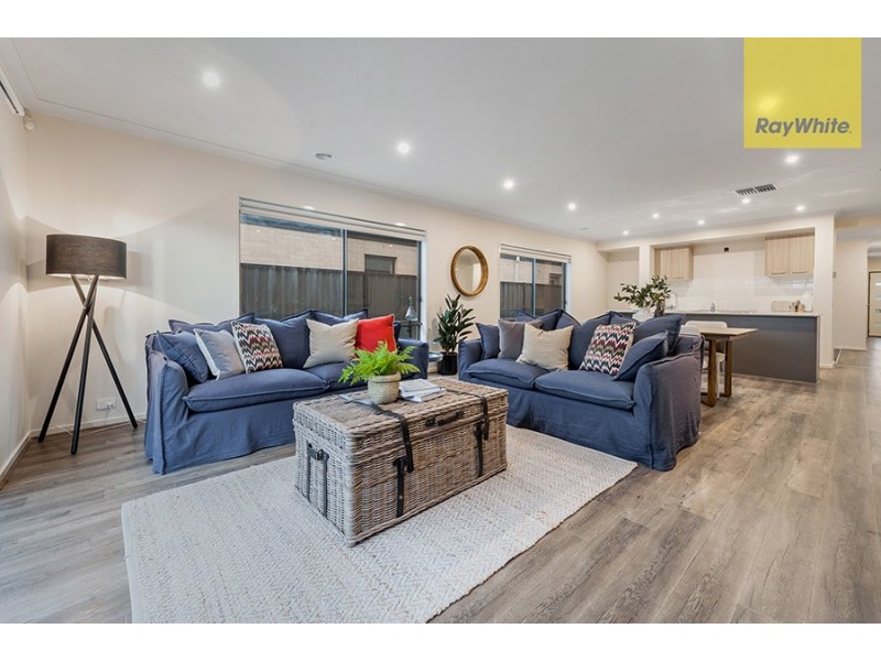 12 Pioneer Street, Craigieburn VIC 3064