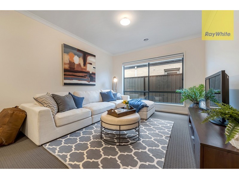 12 Pioneer Street, Craigieburn VIC 3064