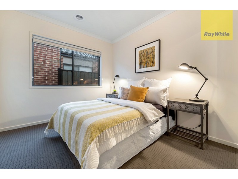 12 Pioneer Street, Craigieburn VIC 3064