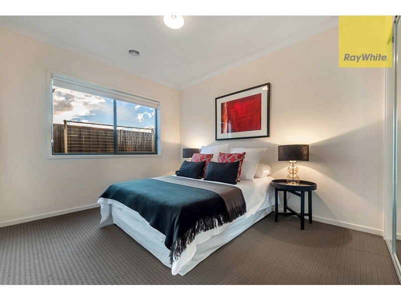 12 Pioneer Street, Craigieburn VIC 3064