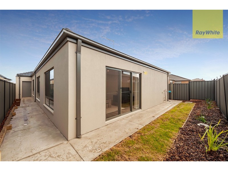 12 Pioneer Street, Craigieburn VIC 3064