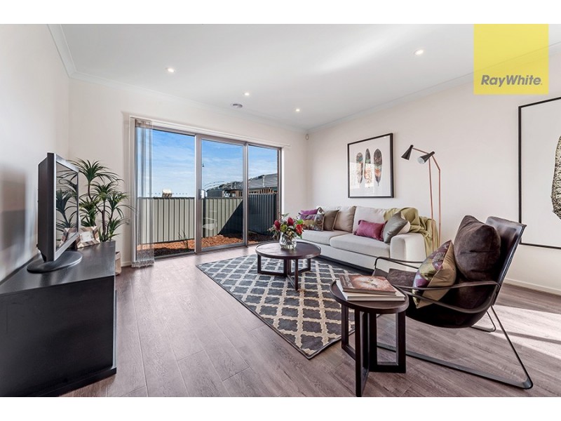 9 Angove Street, Craigieburn VIC 3064