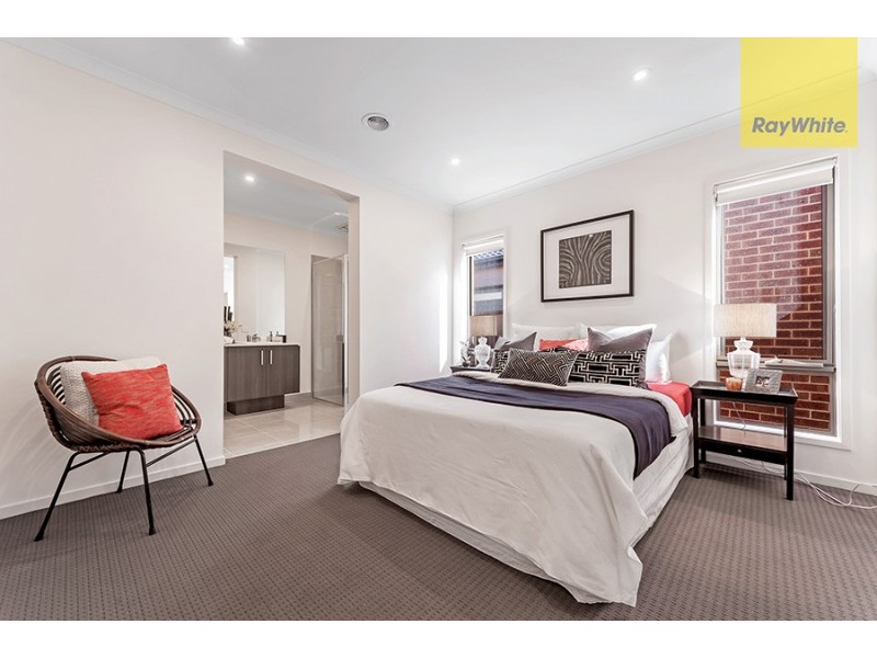 9 Angove Street, Craigieburn VIC 3064