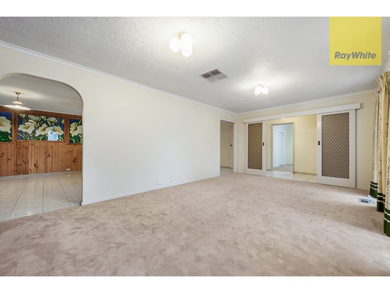 4 Bede Court, Gladstone Park VIC 3043