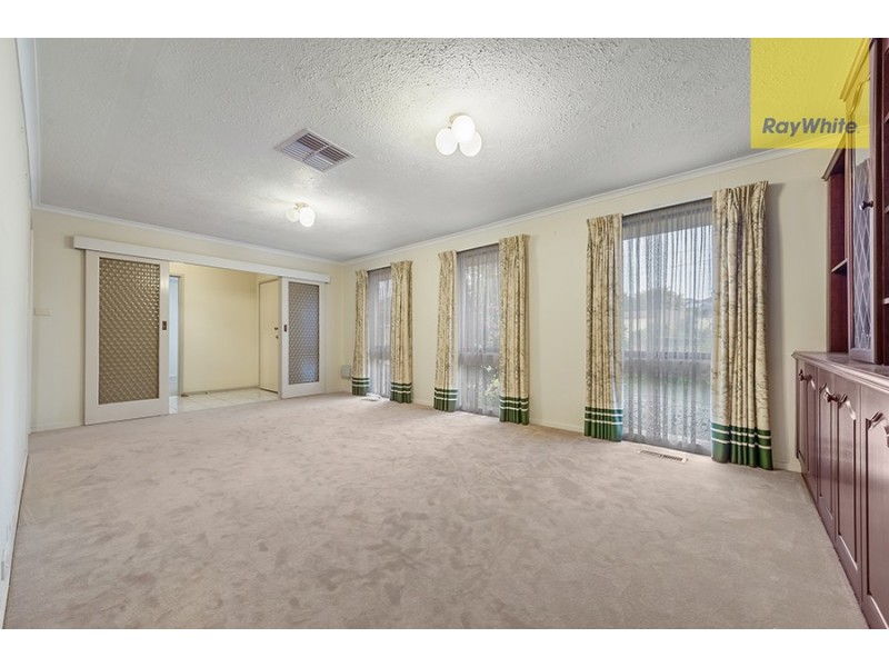 4 Bede Court, Gladstone Park VIC 3043