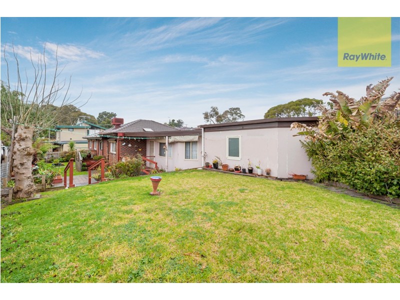 4 Bede Court, Gladstone Park VIC 3043