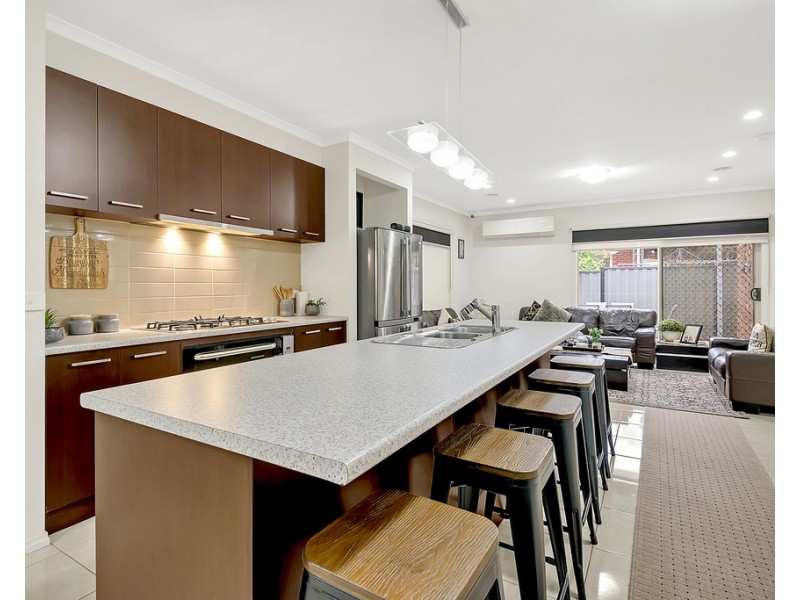 65 Thoresby Circuit, Craigieburn VIC 3064