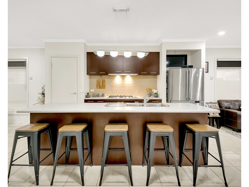 65 Thoresby Circuit, Craigieburn VIC 3064