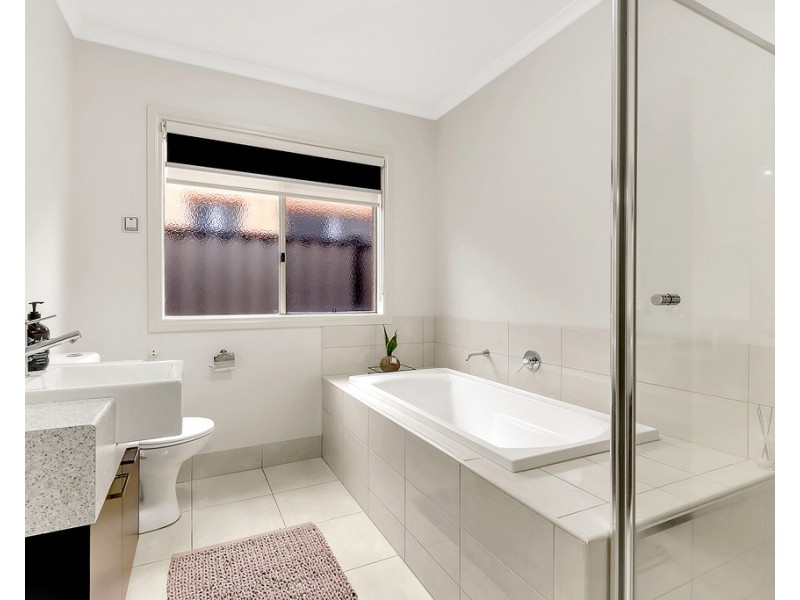 65 Thoresby Circuit, Craigieburn VIC 3064