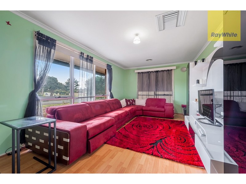3 Langdon Crescent, Craigieburn VIC 3064