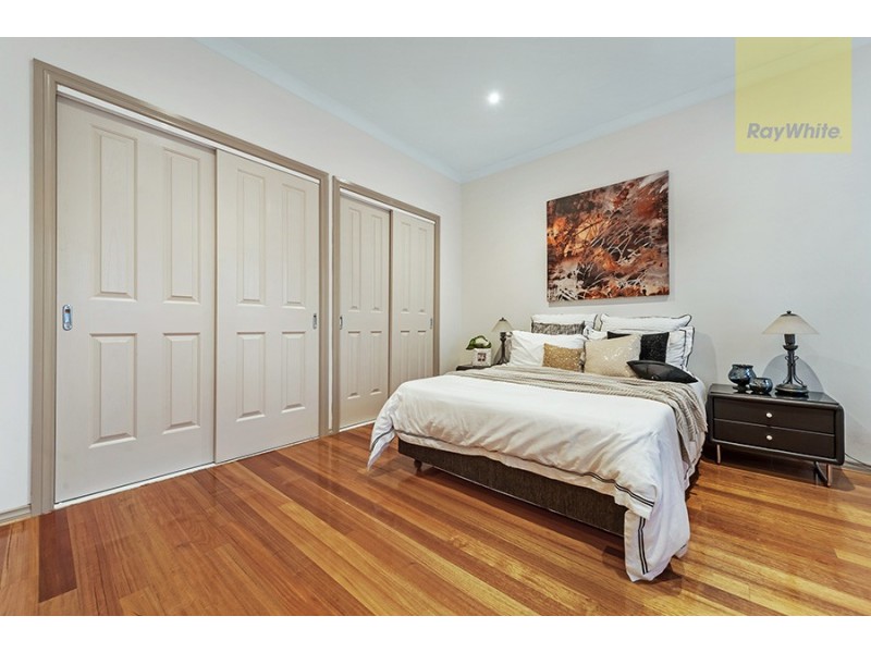 11 Thomas Street, Roxburgh Park VIC 3064