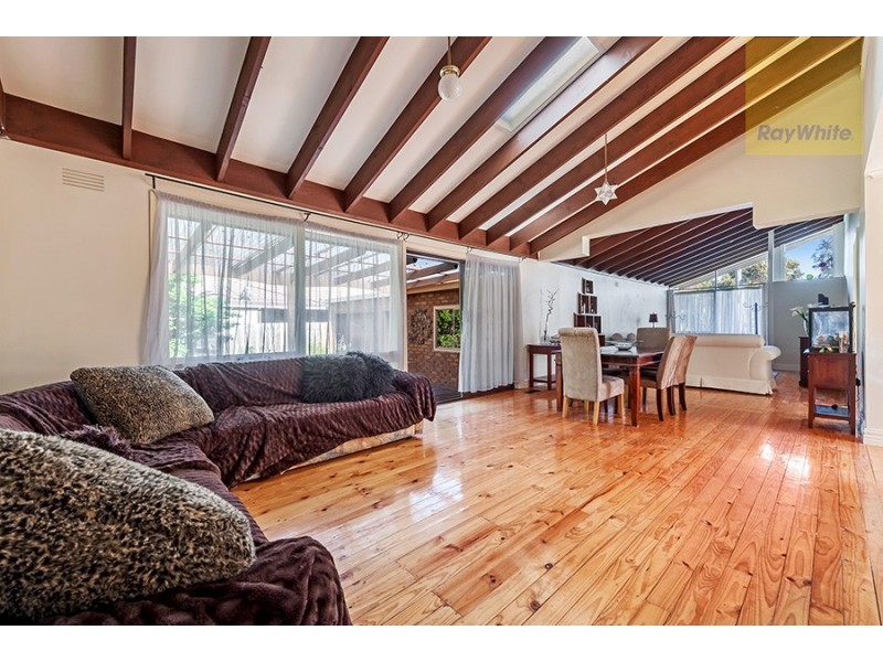 16 Metropolitan Avenue, Craigieburn VIC 3064