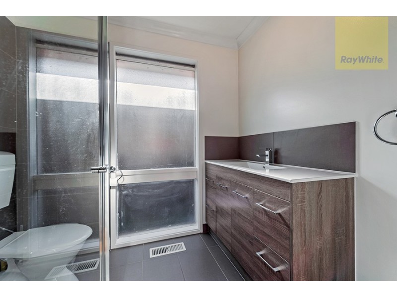 16 Metropolitan Avenue, Craigieburn VIC 3064