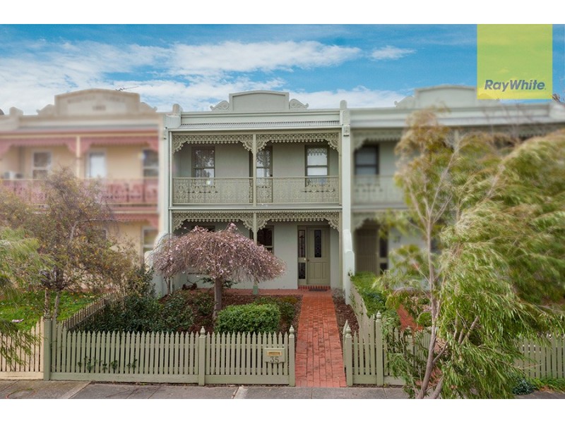 35 Rossiter Avenue, Roxburgh Park VIC 3064