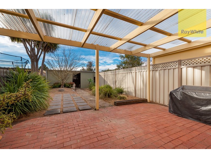 35 Rossiter Avenue, Roxburgh Park VIC 3064