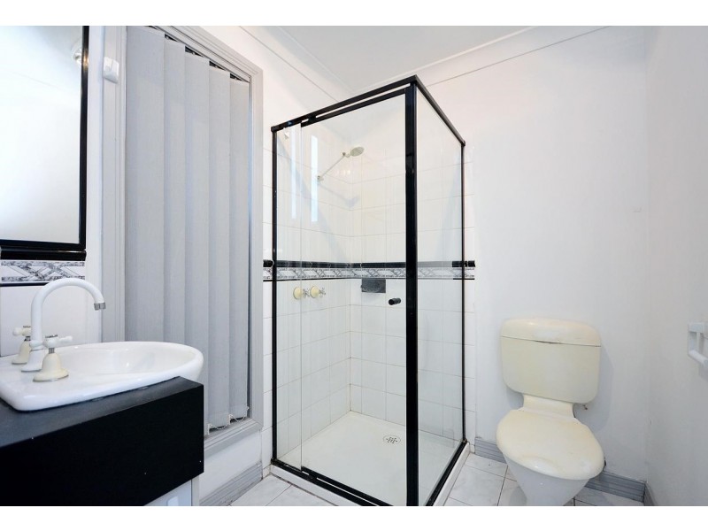 4 Almands Avenue, Roxburgh Park VIC 3064