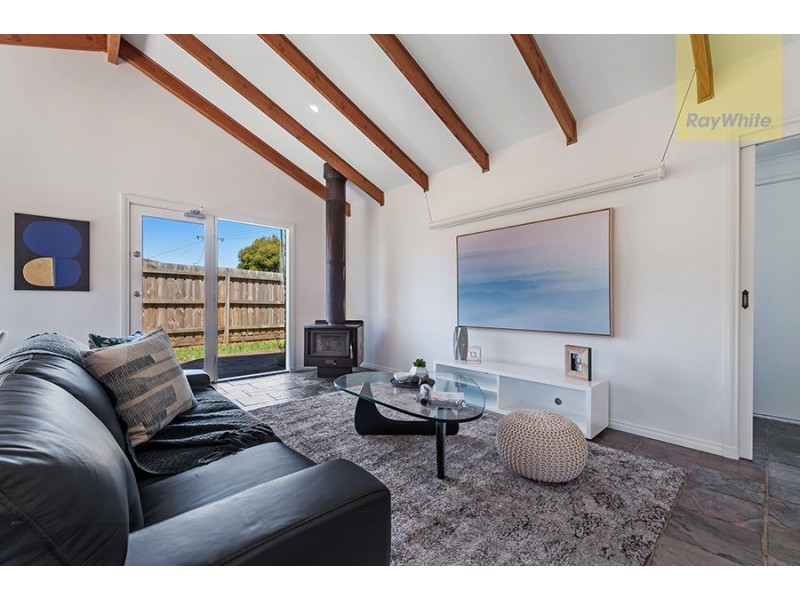 18 Cimberwood Drive, Craigieburn VIC 3064