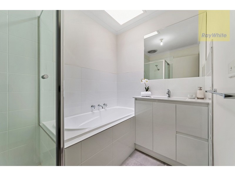 18 Cimberwood Drive, Craigieburn VIC 3064